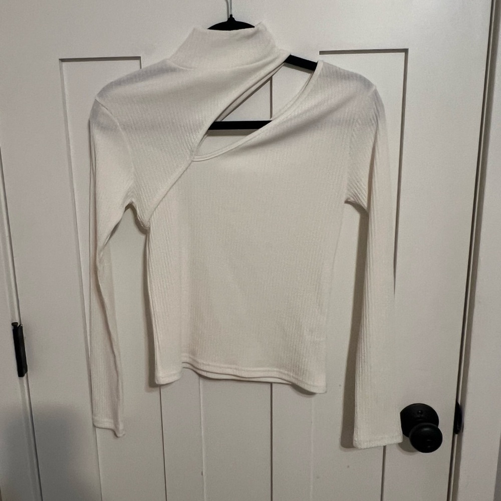 Oak+fort cutout mock neck long sleeve top in White 100% cotton